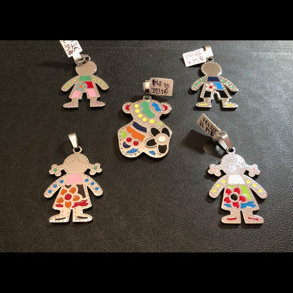 ⭐️⭐️Bundle Deal Stainless Steel Pendants colorful